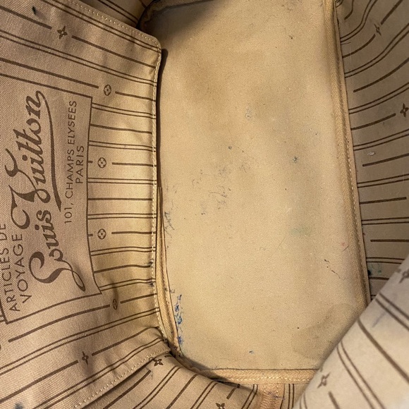 Louis Vuitton Neverfull M - Picture 8 of 14